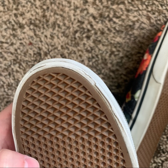 Unisex Floral Van Sneakers - Picture 7 of 7